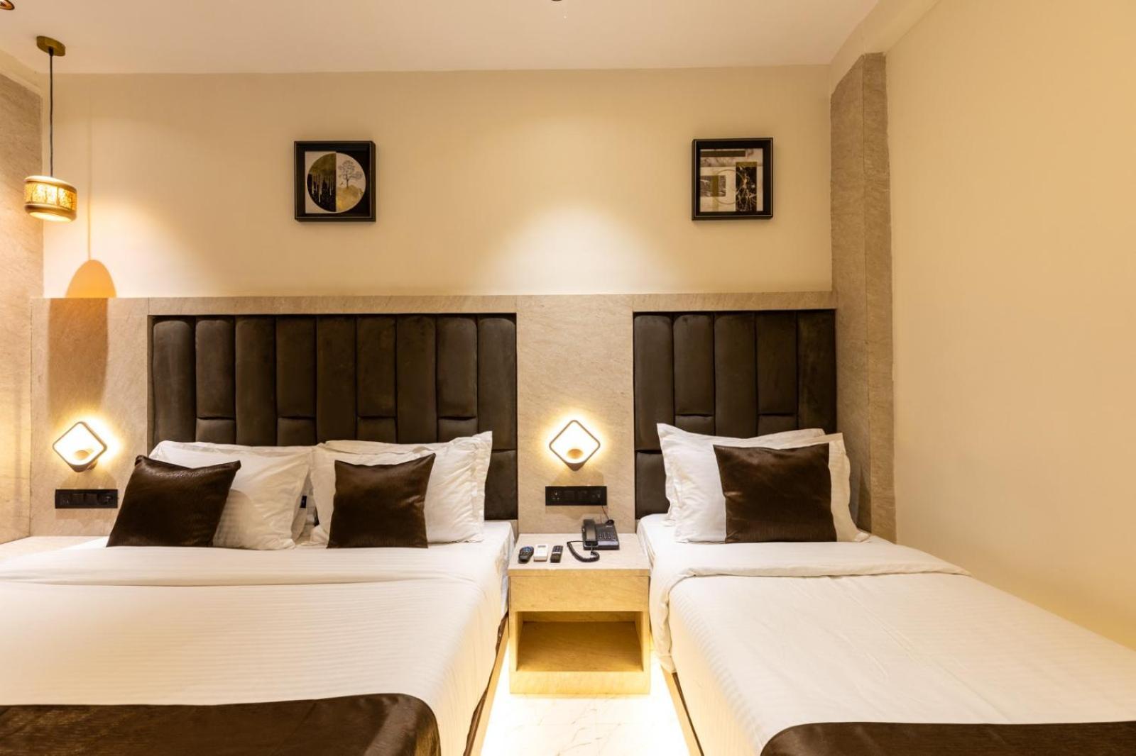 Hotel Windsor Castle Мумбай Екстериор снимка